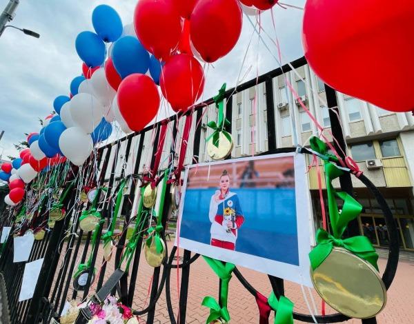 В Москве прошли пикеты в поддержку Дины Авериной1