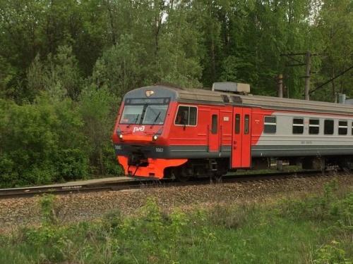 В Татарстане едва не столкнулись пассажирский и грузовой поезда1