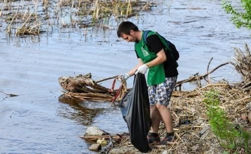 На экопикнике казанцы собрали 200 мешков мусора с берега озера1
