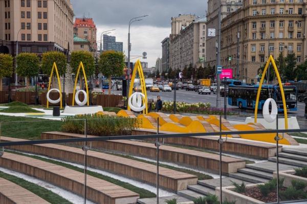 Собянин открыл центральную часть парка на Павелецкой площади16