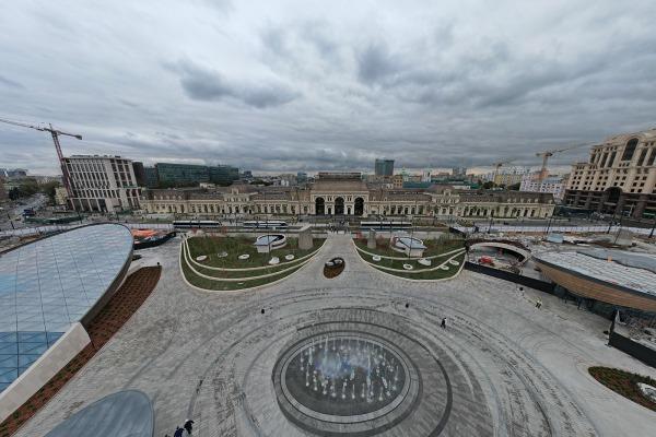 Собянин открыл центральную часть парка на Павелецкой площади21