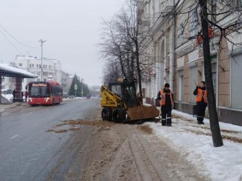 В Казани к уборке дорог от снега подготовили ﻿335 единиц техники1