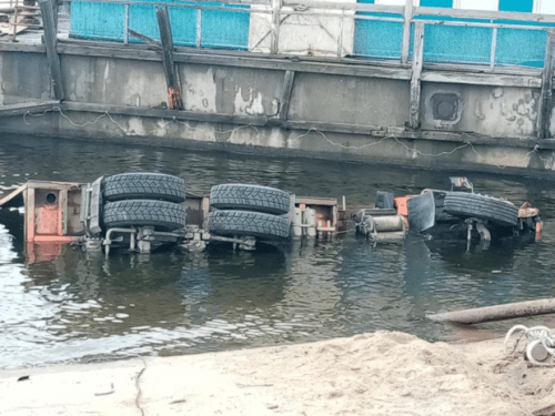 В Татарстане столкнулись КАМАЗ и Audi1