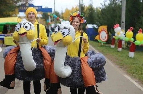На фестивале в Скорлупино съели 450-килограммовый торт1
