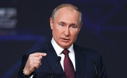 Путин заявил, что оппозиция в России жива 1