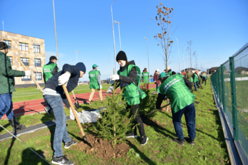 В Куюках высадили деревья в честь юбилея российской прокуратуры 1