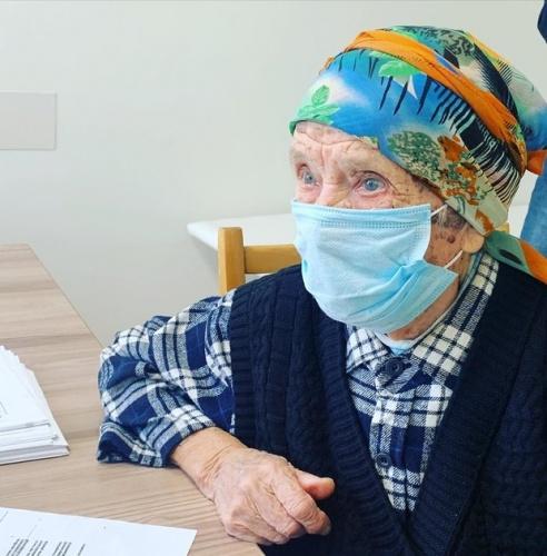 В Набережных Челнах от коронавируса ревакцинировалась ﻿91-летняя ﻿ветеран1