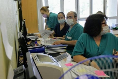 В правительстве РФ подготовили параметры новой системы оплаты труда врачей1