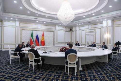 Минниханов встретился с президентом Киргизии Садыром Жапаровым2