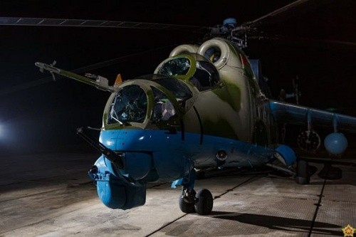 Войска противника, поле боя. Минобороны Беларуси показало вертолет Ми-24К1