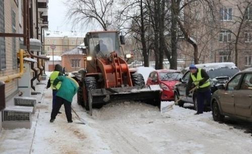 На уборку казанских улиц от снега вышли 483 рабочих и 227 единиц техники1
