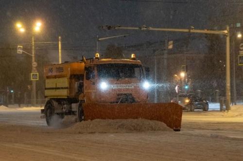 В Татарстане дороги от снега очищают 252 единицы техники1