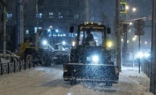 Мэр Челнов поручил эвакуировать машины, мешающие уборке снега1