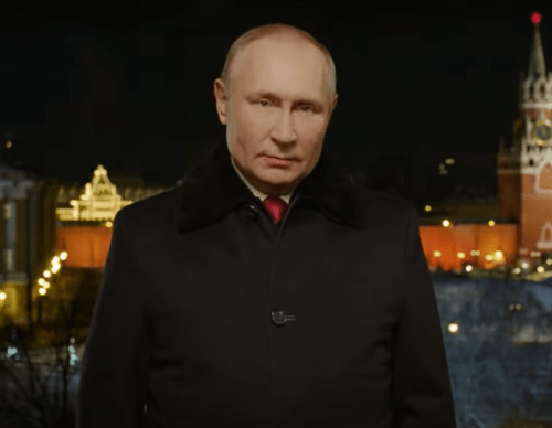 Песков опроверг слухи, что во время обращения Путин был в бронежилете1