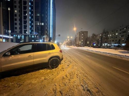 В Казани иномарка сбила девушку на пешеходном переходе1