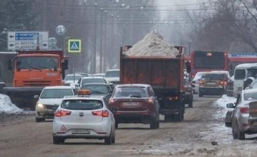 В Казани на уборку снега вышли 547 дорожных рабочих 1