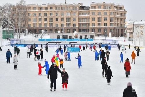В Казани возобновил работу каток в парке «Черное озеро»1