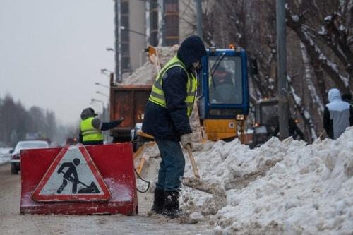 За сутки с улиц Казани вывезли более 13,8 тысячи тонн снега1