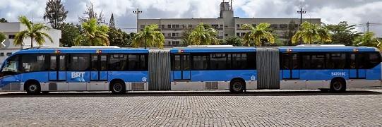 Один из самых длинных автобусов: Mitsubishi или Volvo