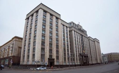 "Известия": в России планируют повысить МРОТ и прожиточный минимум на 9%