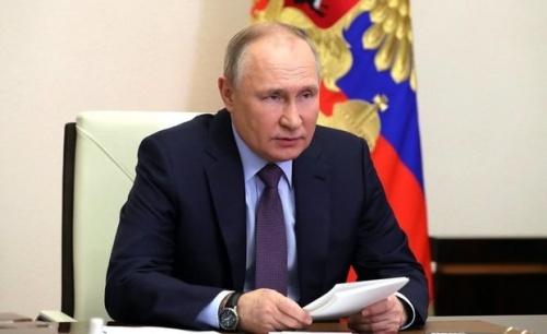 Путин предложил снизить ставку по льготной ипотеке с 12% до 9%.1