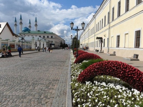 В Казани восстановят 24 объемные цветочные фигуры — фото12