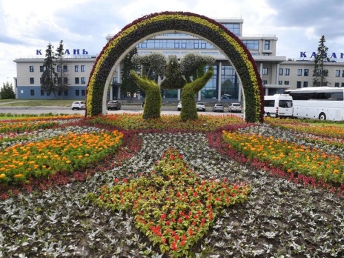 В Казани восстановят 24 объемные цветочные фигуры — фото8