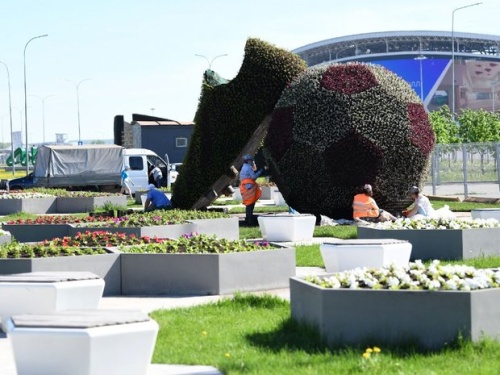 В Казани восстановят 24 объемные цветочные фигуры — фото2