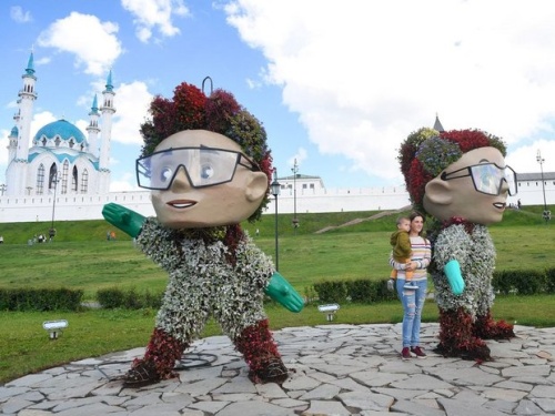 В Казани восстановят 24 объемные цветочные фигуры — фото5