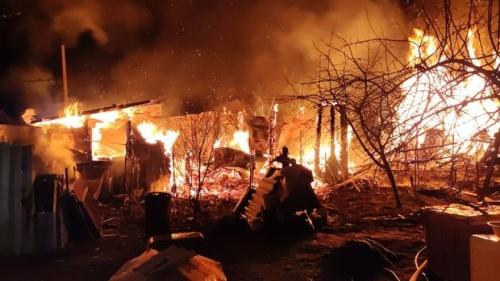 В Зеленодольском районе ночью произошел пожар в садовом доме1