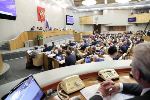 Госдума приняла закон об индексации пенсий военных1