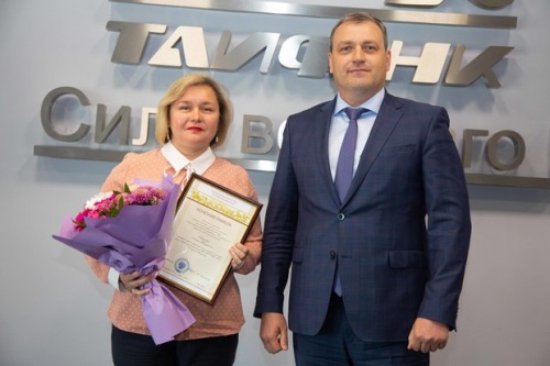 Сотрудникам «ТАИФ-НК» вручили заслуженные награды 4