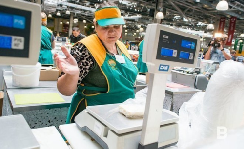 Россиян предупредили о подорожании к осени сыров и колбас1