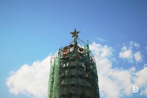 На Спасскую башню Казанского Кремля вернули звезду после реставрации. 2