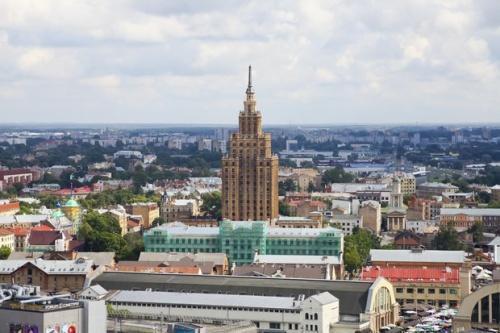Президент Латвии призвал изменить политику выдачи виз и ВНЖ для россиян1