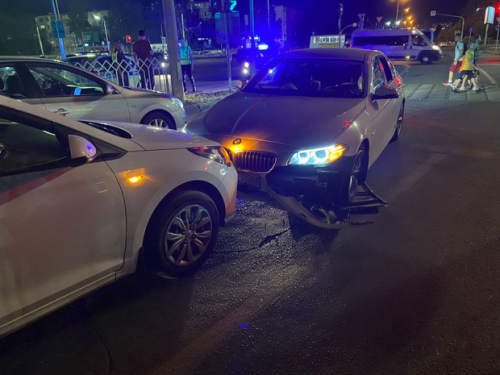 В Челнах пьяный водитель BMW во время погони врезался в Hyundai Solaris1
