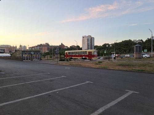 В Казани установили новый трамвайный вагон у Суконной слободы4