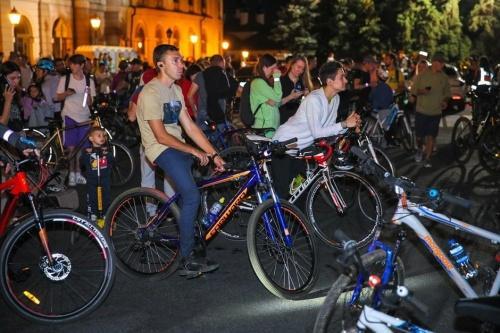 В казанском «Ночном велофесте» приняли участие более 3 тысяч человек33