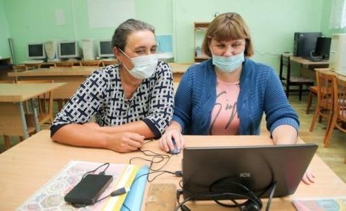Татарстанцы считают, что учителя должны зарабатывать более 100 тысяч рублей1