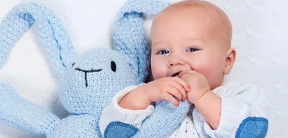 Как назвать мальчика в 2023 году: красивые, современные и классические мужские имена