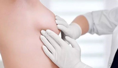 Чем опасна киста молочной железы?