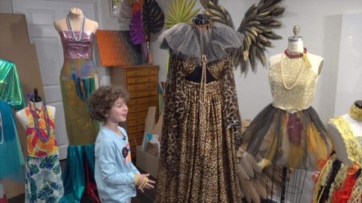 7-летний мальчик создает модели одежды с 4 лет и уверяет, что он реинкарнация модельера Гуччо Гуччи 3
