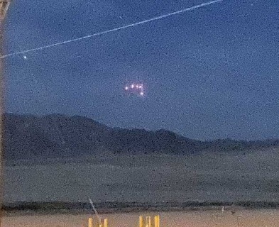 Огромный треугольный НЛО 10 минут парил над военной базой США в Калифорнии 1