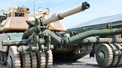 США подтвердили прибытие первых танков Abrams на Украину