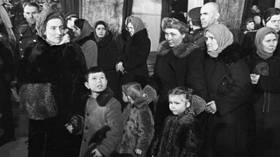 Москвич продает пропуск на похороны Сталина за 100 тысяч рублей