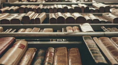 Где покупать и как хранить антикварные книги: Секреты коллекционеров