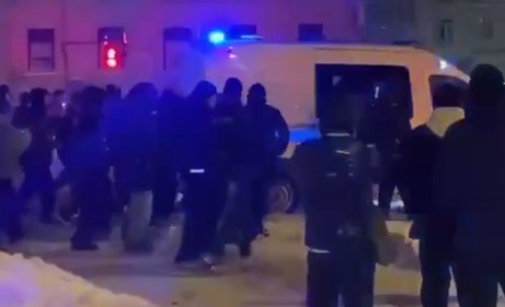 Полиция задержала рэперов Baby Melo и Badri во время выступления