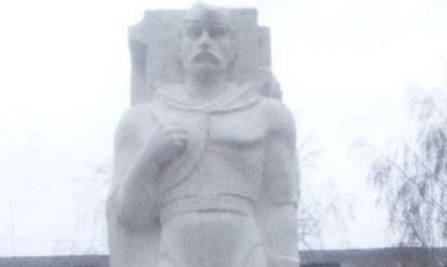 Жители украинского села отказались сносить памятник советскому солдату