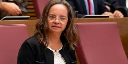 Испанский парламент впервые избрал политика с синдромом Дауна