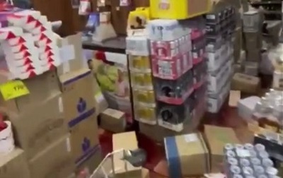 Отчим устроил погром в алкомаркете из-за низкой зарплаты падчерицы